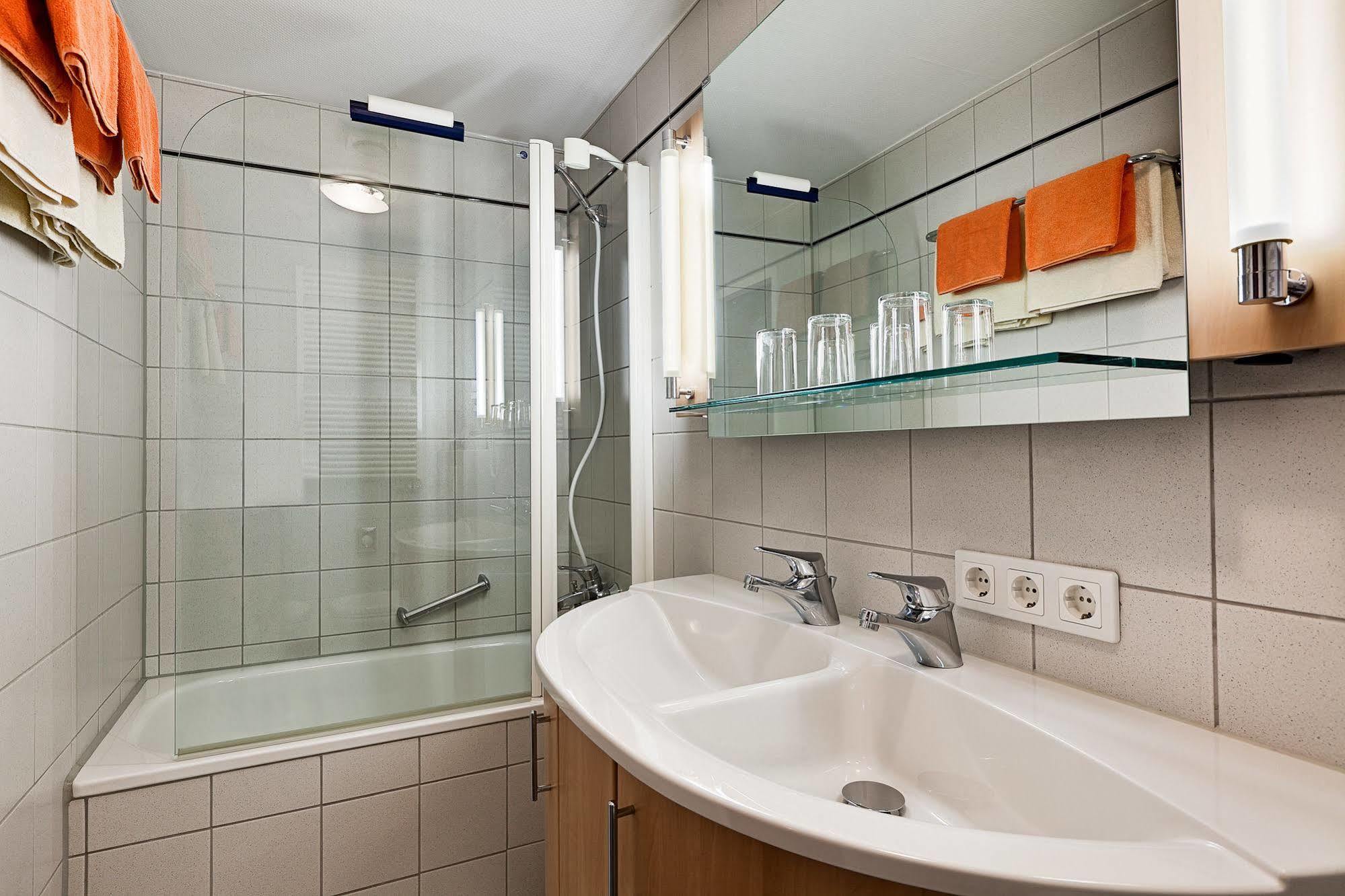 Nuernberger Trichter Family-business Garni Hotel